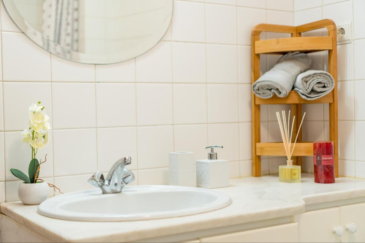 Apartamento Netos - By Wehost ฟุงชาล ภายนอก รูปภาพ