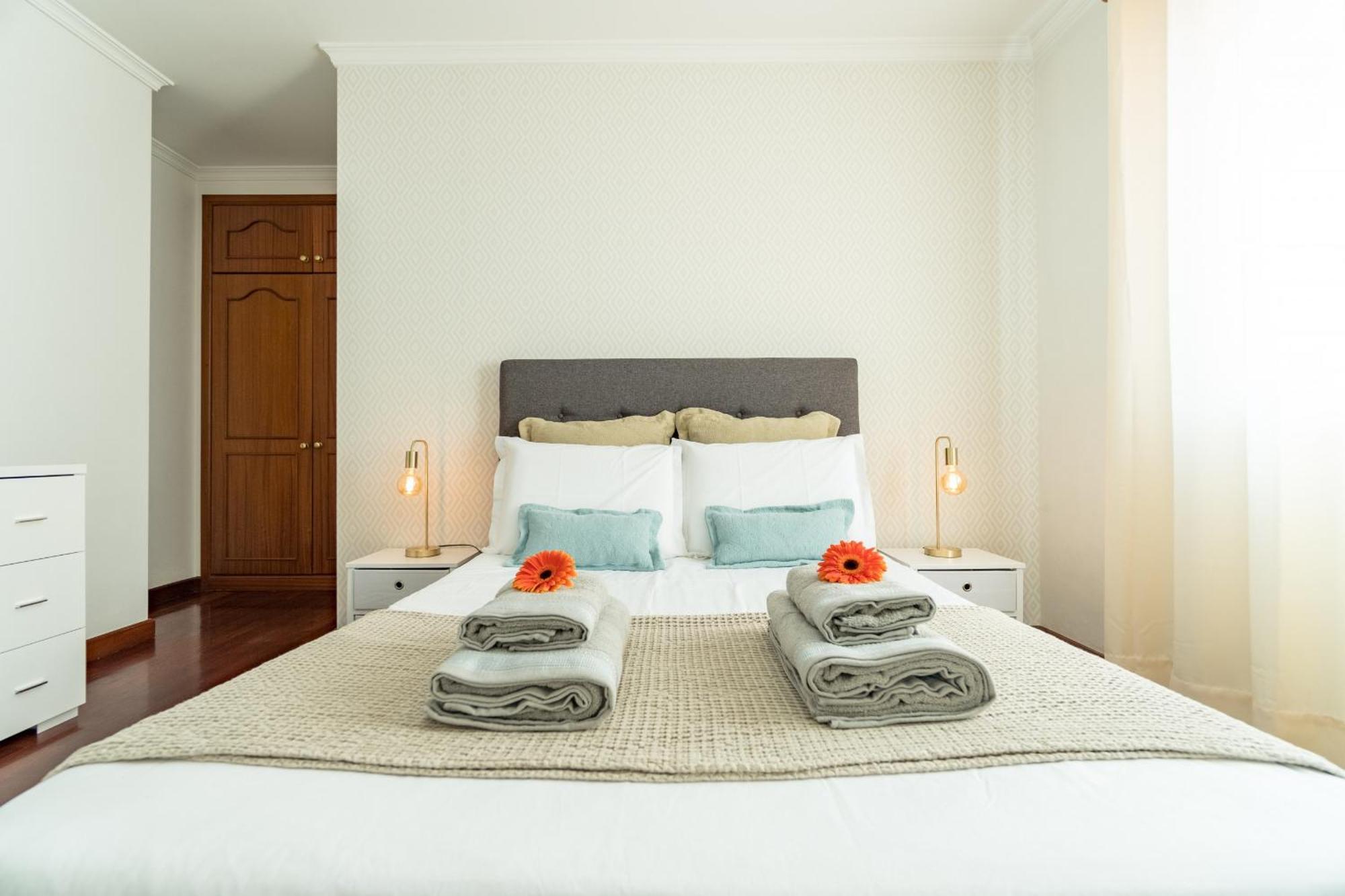 Apartamento Netos - By Wehost ฟุงชาล ภายนอก รูปภาพ